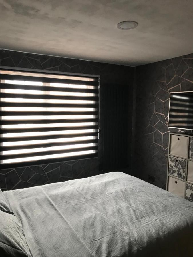 Double Room Next To Burnham Elizabeth Line Station Слау Екстериор снимка