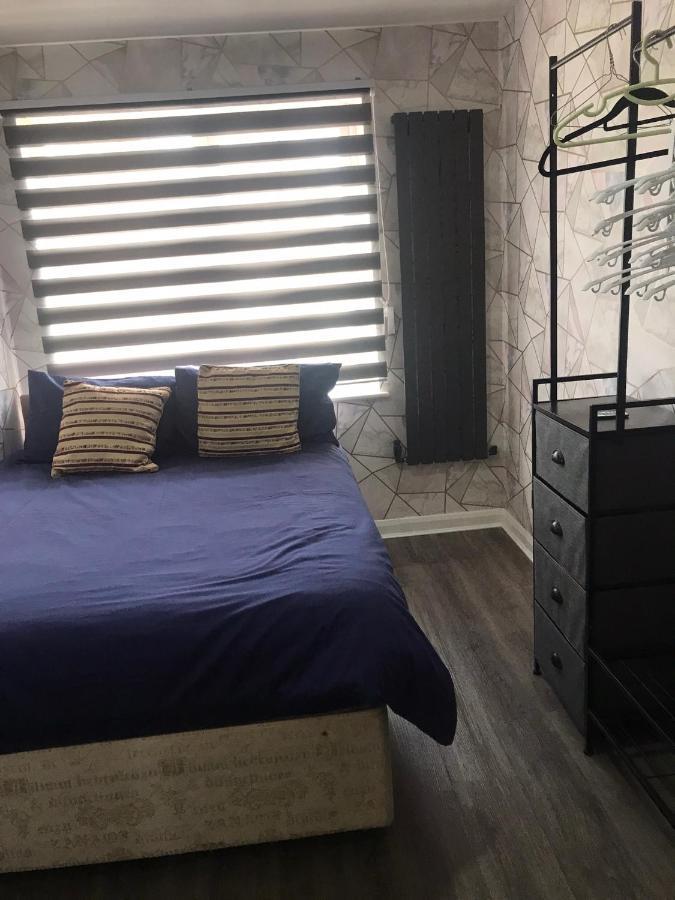 Double Room Next To Burnham Elizabeth Line Station Слау Екстериор снимка