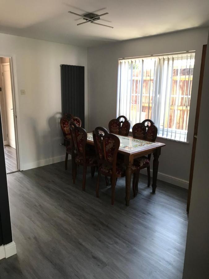 Double Room Next To Burnham Elizabeth Line Station Слау Екстериор снимка